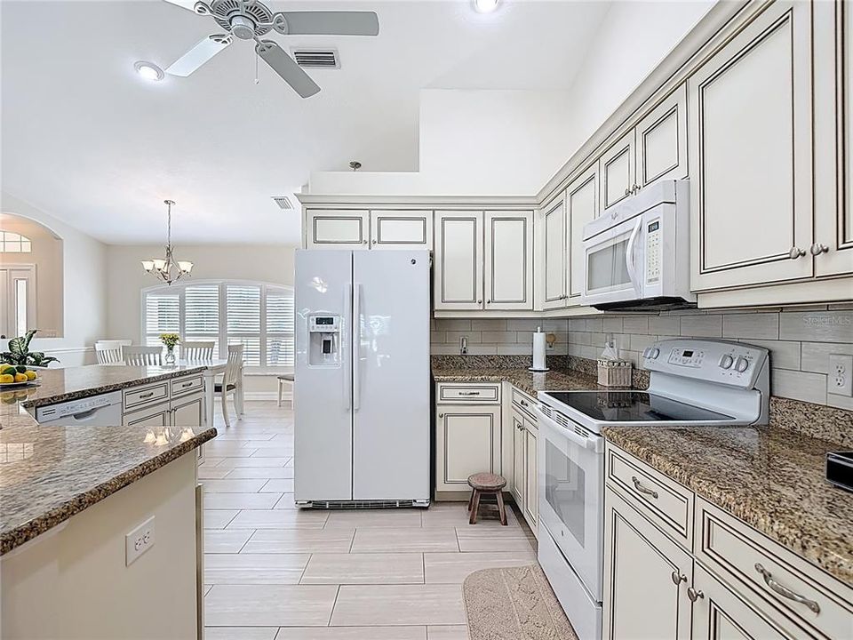 Active With Contract: $489,000 (3 beds, 3 baths, 1980 Square Feet)