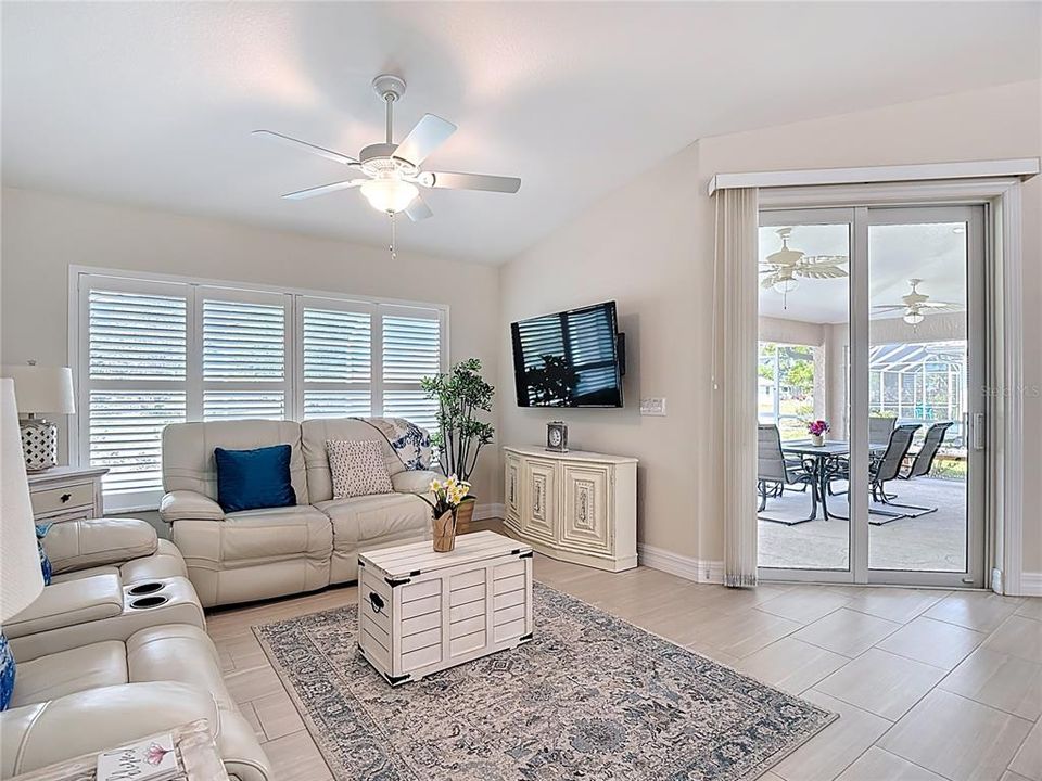 Active With Contract: $489,000 (3 beds, 3 baths, 1980 Square Feet)