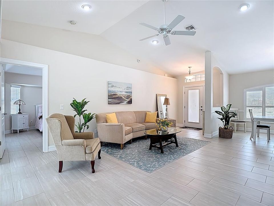 Active With Contract: $489,000 (3 beds, 3 baths, 1980 Square Feet)