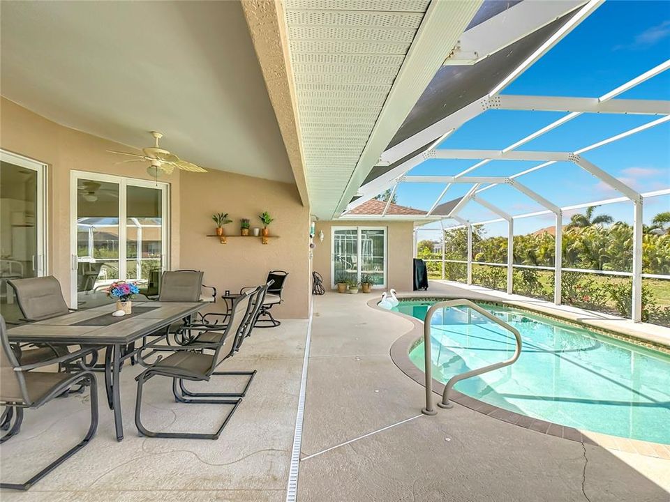 Active With Contract: $489,000 (3 beds, 3 baths, 1980 Square Feet)