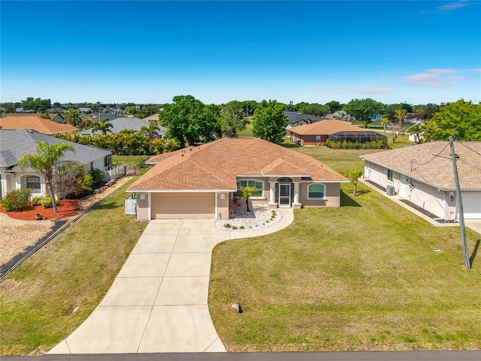 Active With Contract: $489,000 (3 beds, 3 baths, 1980 Square Feet)
