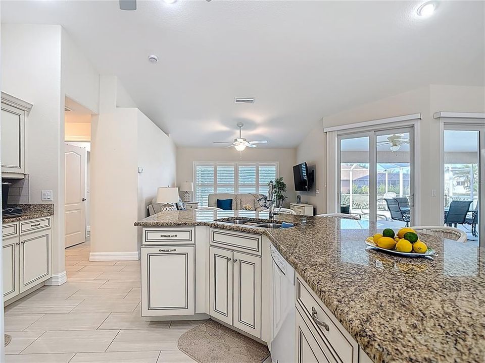 Active With Contract: $489,000 (3 beds, 3 baths, 1980 Square Feet)