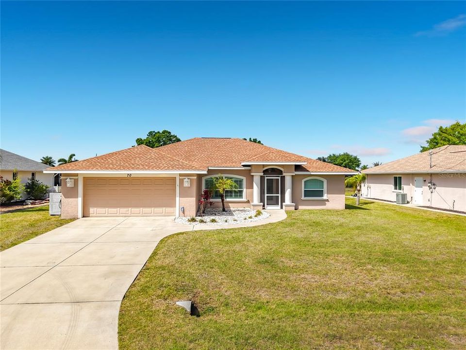 Active With Contract: $489,000 (3 beds, 3 baths, 1980 Square Feet)