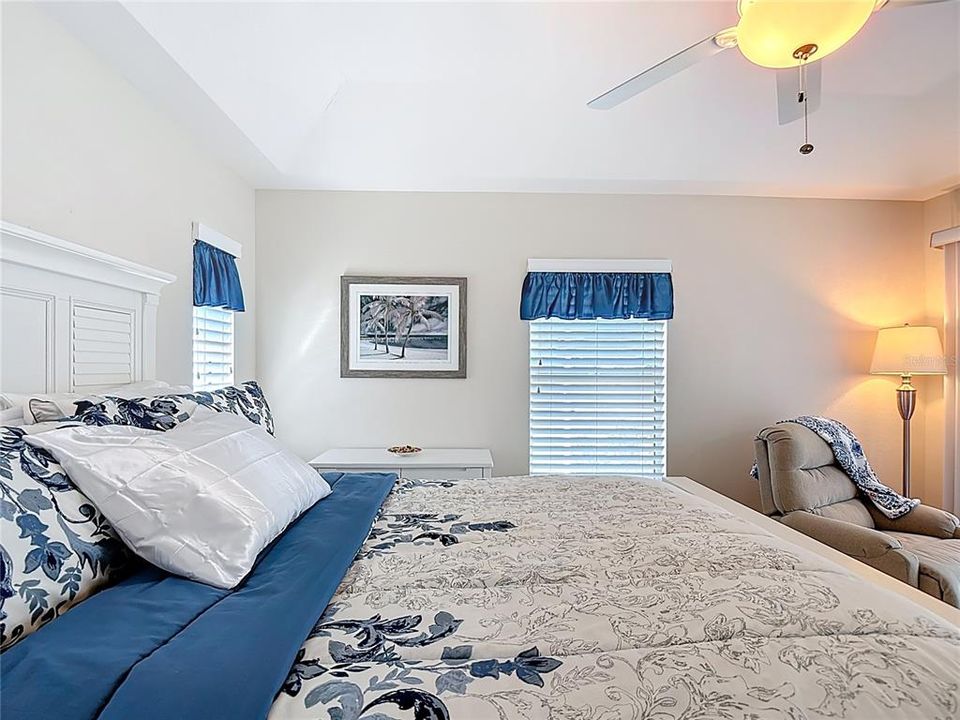 Active With Contract: $489,000 (3 beds, 3 baths, 1980 Square Feet)