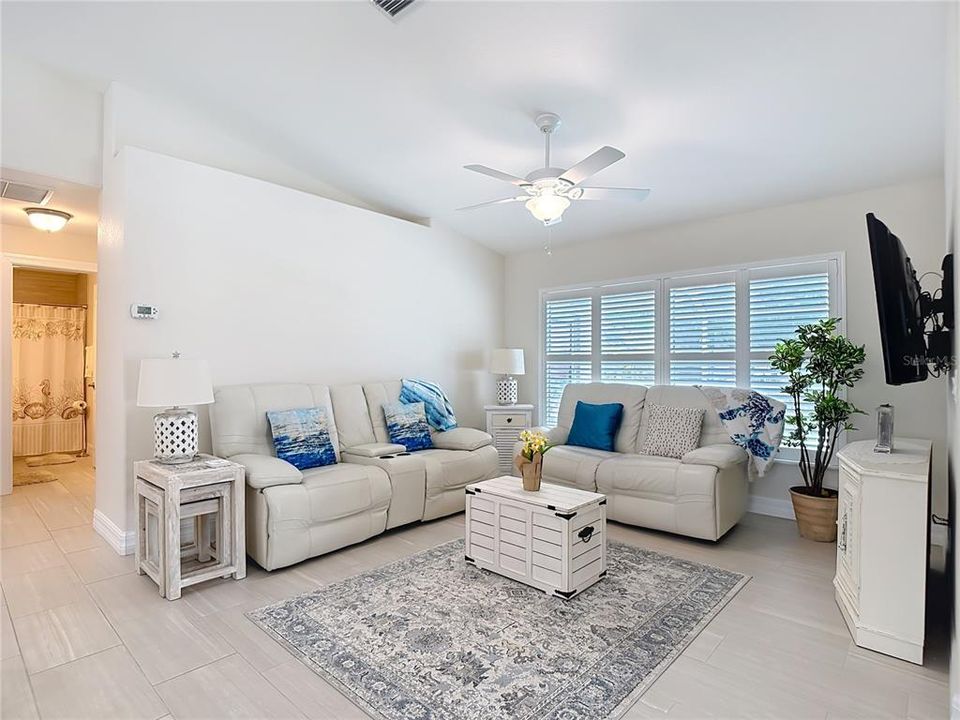 Active With Contract: $489,000 (3 beds, 3 baths, 1980 Square Feet)