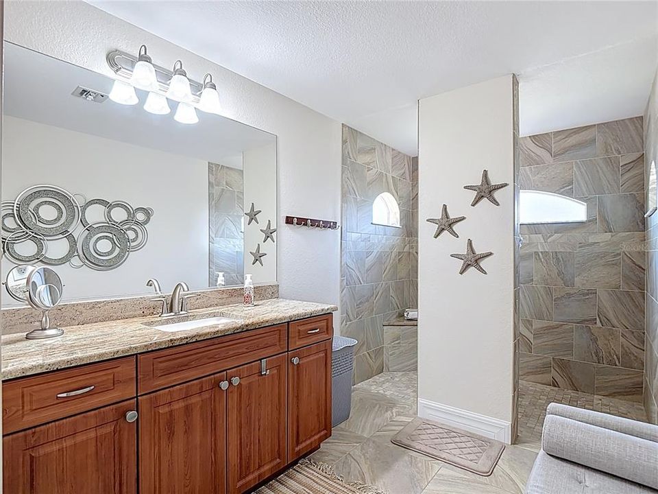 Active With Contract: $489,000 (3 beds, 3 baths, 1980 Square Feet)