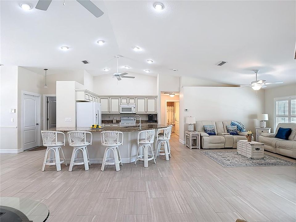 Active With Contract: $489,000 (3 beds, 3 baths, 1980 Square Feet)