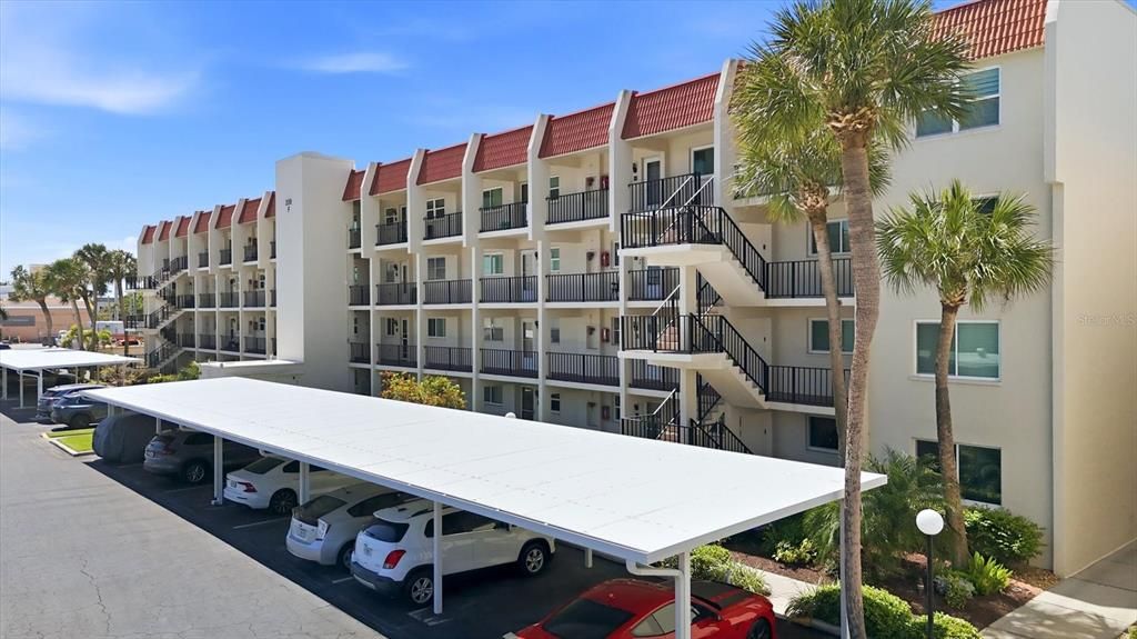 For Sale: $349,000 (2 beds, 2 baths, 1085 Square Feet)