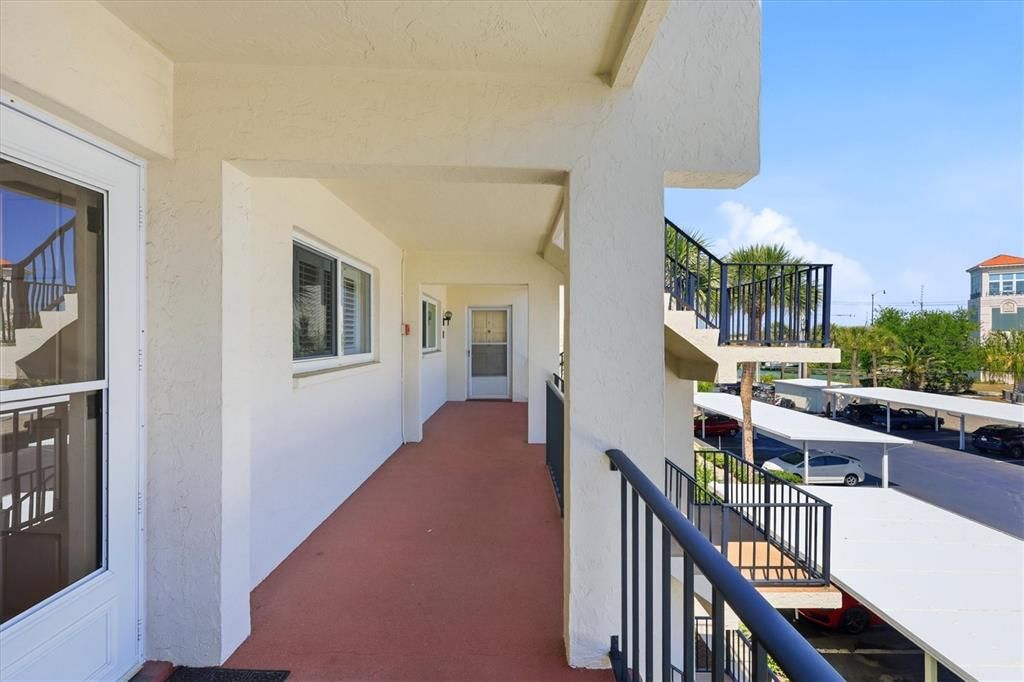 For Sale: $349,000 (2 beds, 2 baths, 1085 Square Feet)