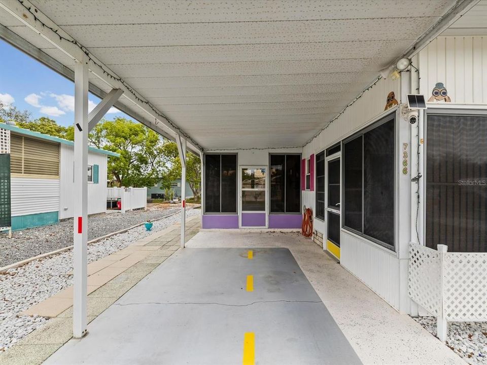For Sale: $155,000 (2 beds, 1 baths, 1100 Square Feet)