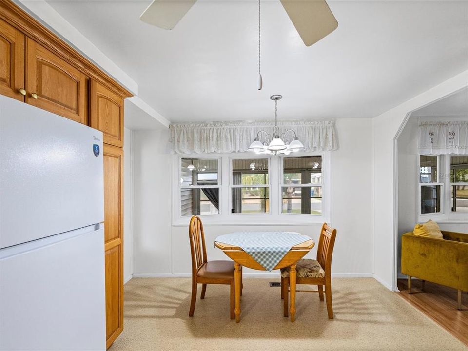 For Sale: $155,000 (2 beds, 1 baths, 1100 Square Feet)