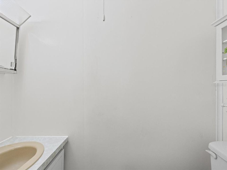 For Sale: $155,000 (2 beds, 1 baths, 1100 Square Feet)