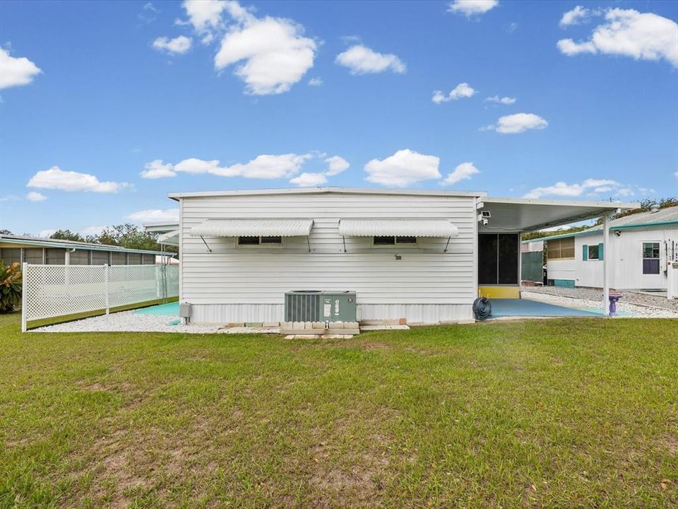 For Sale: $155,000 (2 beds, 1 baths, 1100 Square Feet)