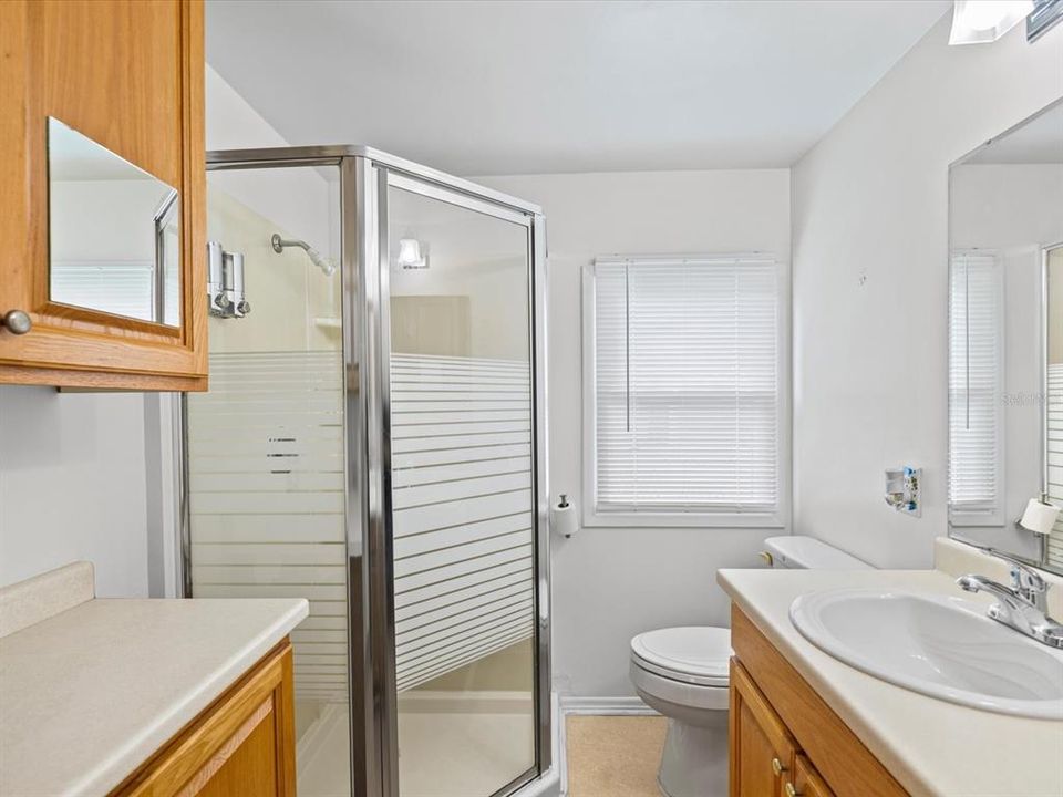 For Sale: $155,000 (2 beds, 1 baths, 1100 Square Feet)