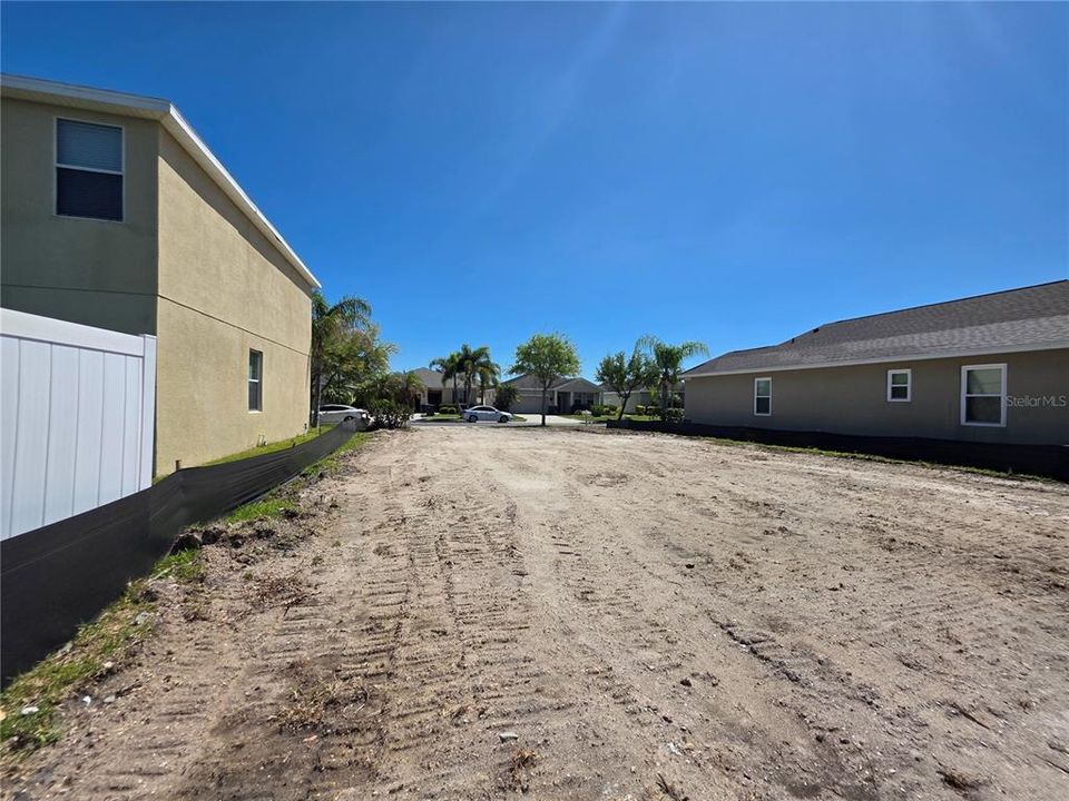 待售: $75,000 (0.14 acres)