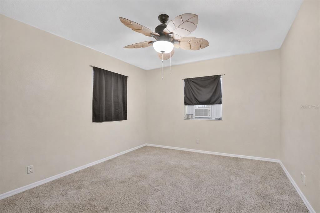 待售: $650,000 (3 贝兹, 0 浴室, 1782 平方英尺)