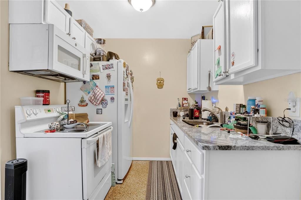 待售: $650,000 (3 贝兹, 0 浴室, 1782 平方英尺)