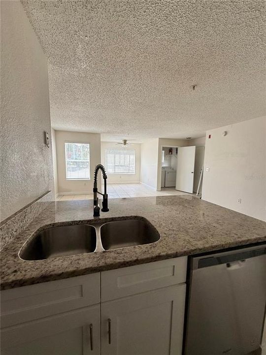 For Sale: $215,000 (2 beds, 2 baths, 1026 Square Feet)