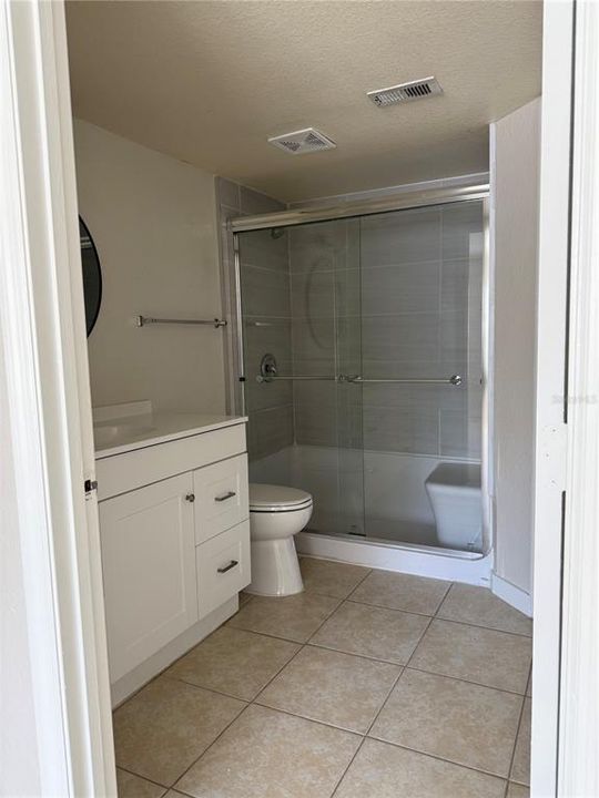 For Sale: $215,000 (2 beds, 2 baths, 1026 Square Feet)