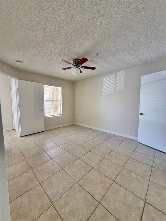 For Sale: $215,000 (2 beds, 2 baths, 1026 Square Feet)