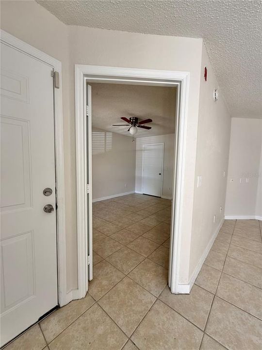 For Sale: $215,000 (2 beds, 2 baths, 1026 Square Feet)