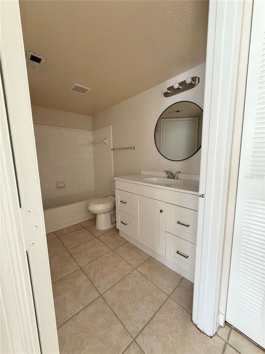 For Sale: $215,000 (2 beds, 2 baths, 1026 Square Feet)