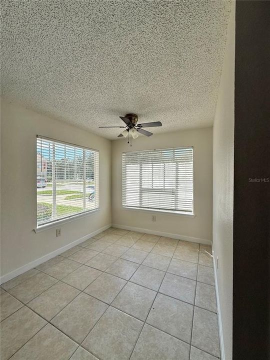 For Sale: $215,000 (2 beds, 2 baths, 1026 Square Feet)