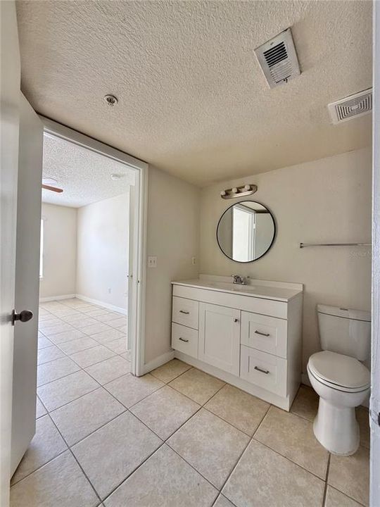 For Sale: $215,000 (2 beds, 2 baths, 1026 Square Feet)