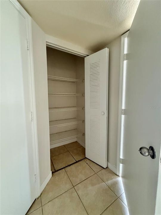 For Sale: $215,000 (2 beds, 2 baths, 1026 Square Feet)