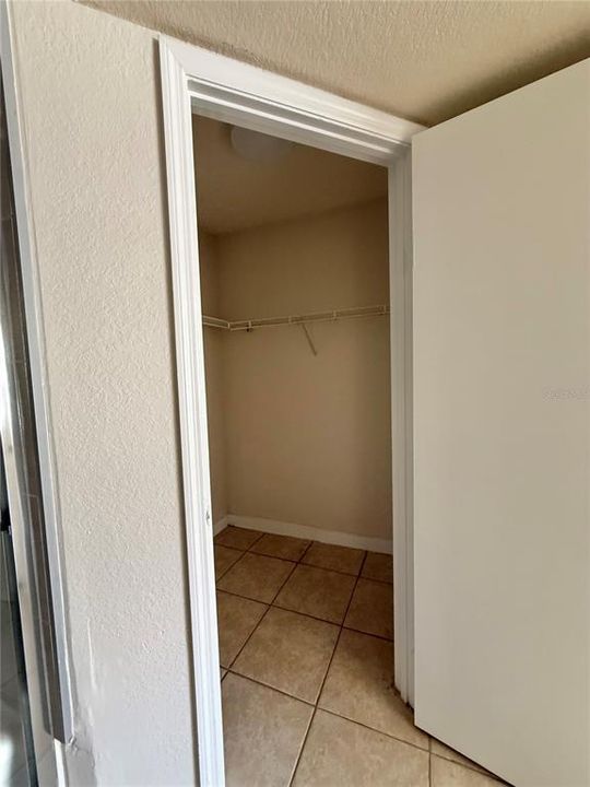 For Sale: $215,000 (2 beds, 2 baths, 1026 Square Feet)