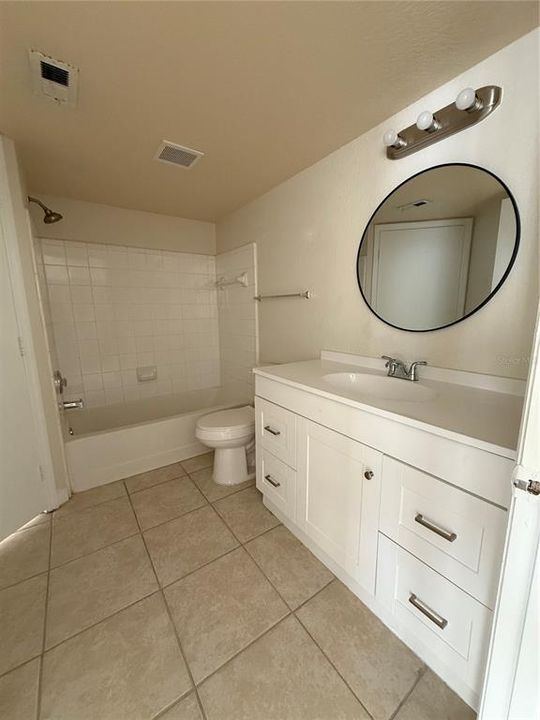 For Sale: $215,000 (2 beds, 2 baths, 1026 Square Feet)