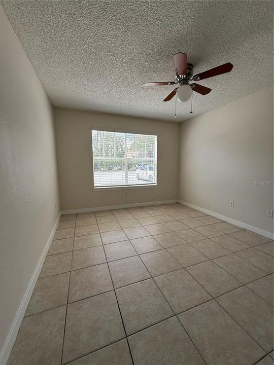 For Sale: $215,000 (2 beds, 2 baths, 1026 Square Feet)