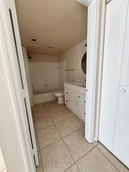 For Sale: $215,000 (2 beds, 2 baths, 1026 Square Feet)