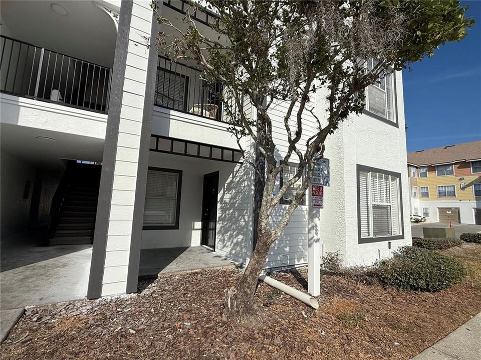 For Sale: $215,000 (2 beds, 2 baths, 1026 Square Feet)