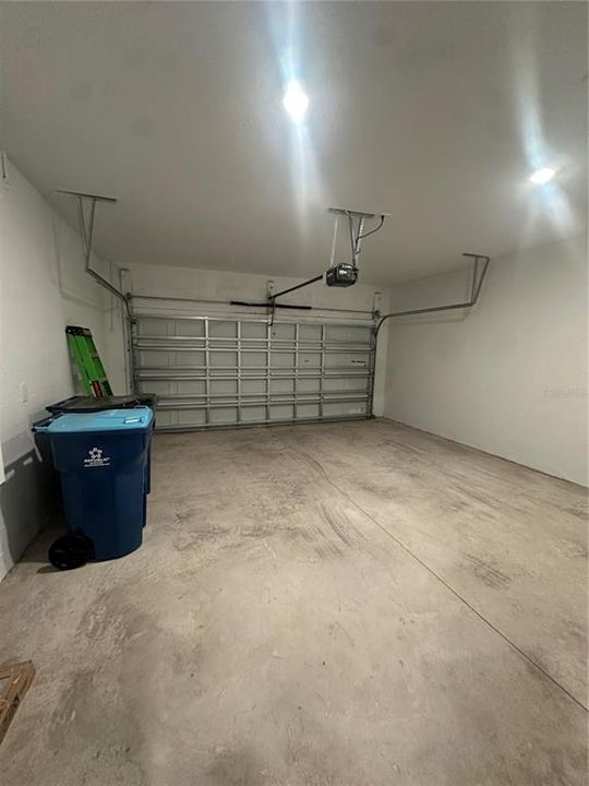 En Renta: $2,700 (4 camas, 3 baños, 2150 Pies cuadrados)