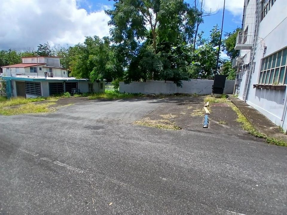 For Sale: $3,200,000 (0 beds, 0 baths, 10656 Square Feet)
