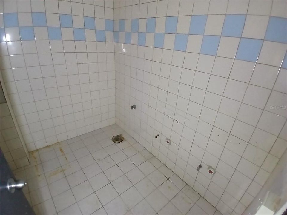 For Sale: $3,200,000 (0 beds, 0 baths, 10656 Square Feet)
