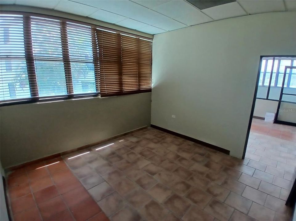 For Sale: $3,200,000 (0 beds, 0 baths, 10656 Square Feet)