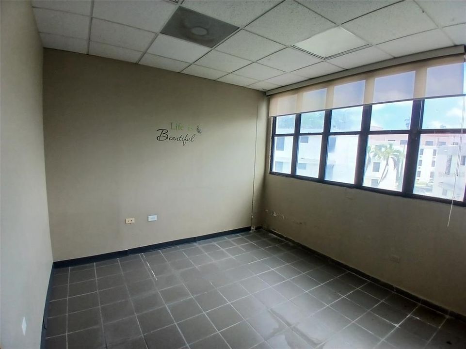 For Sale: $3,200,000 (0 beds, 0 baths, 10656 Square Feet)
