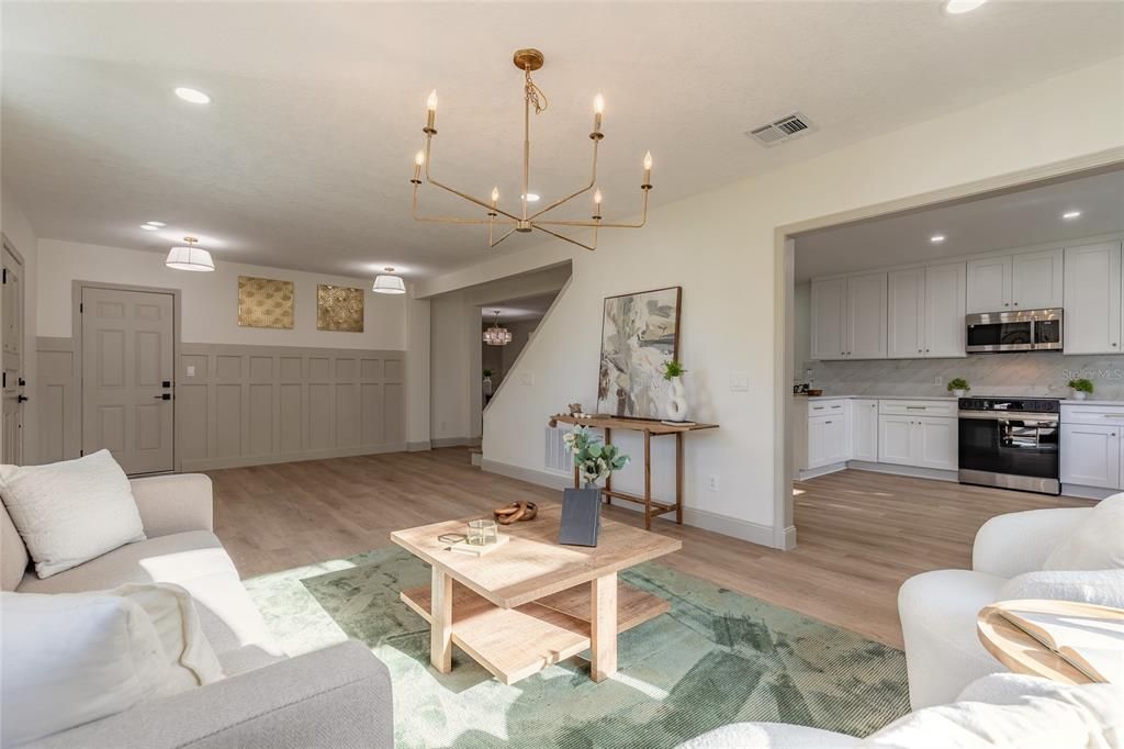 En Venta: $659,000 (4 camas, 3 baños, 2468 Pies cuadrados)