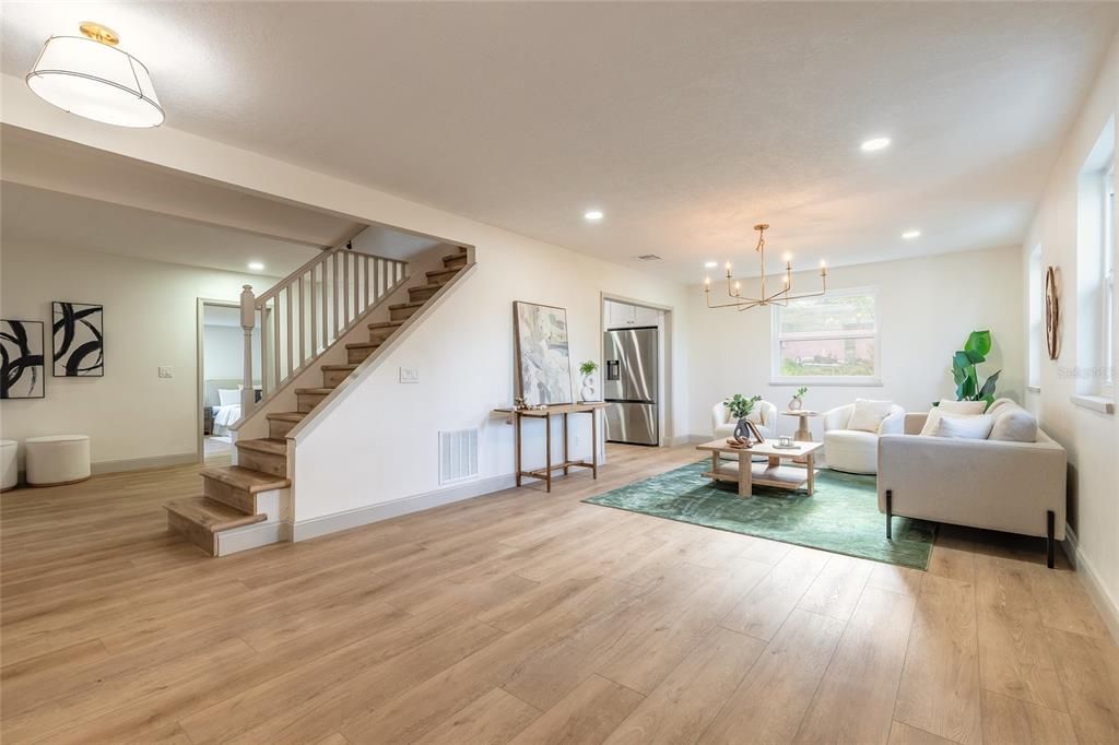 En Venta: $659,000 (4 camas, 3 baños, 2468 Pies cuadrados)