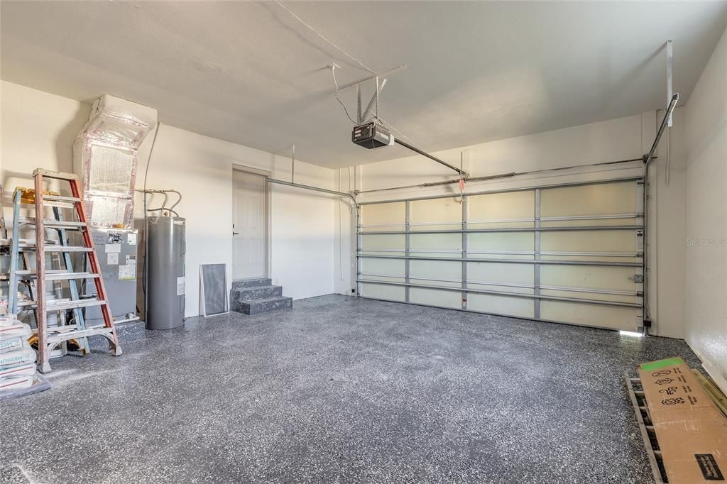 En Venta: $659,000 (4 camas, 3 baños, 2468 Pies cuadrados)