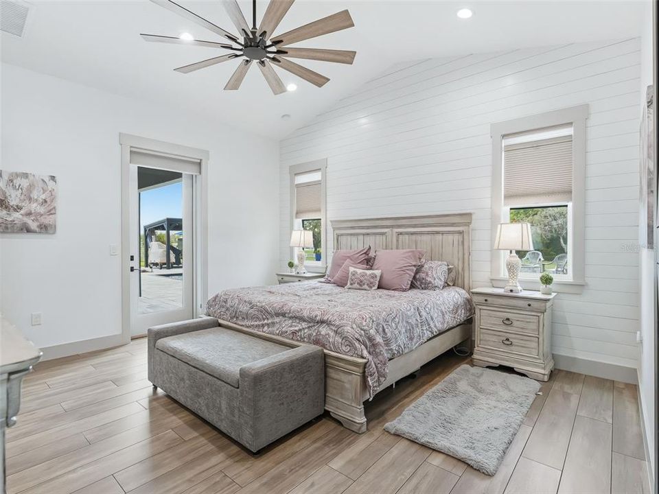 Activo con contrato: $1,399,000 (4 camas, 4 baños, 3540 Pies cuadrados)
