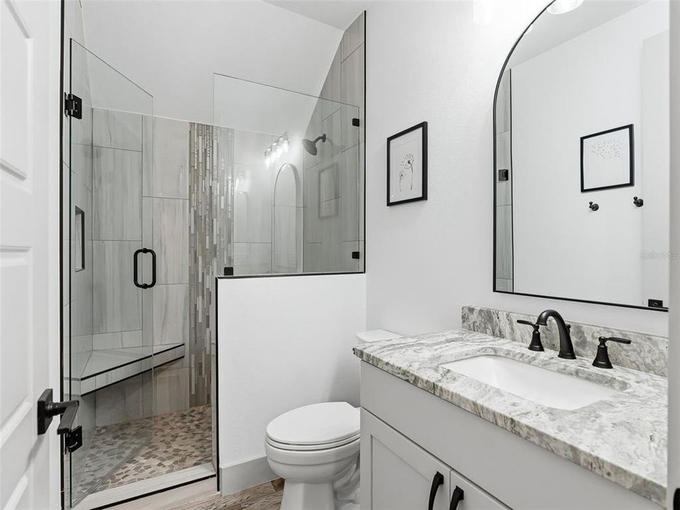 Activo con contrato: $1,399,000 (4 camas, 4 baños, 3540 Pies cuadrados)