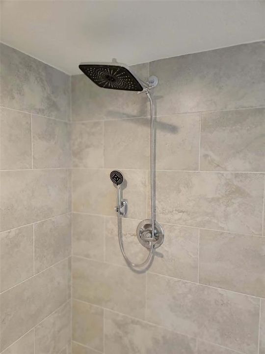 For Rent: $2,700 (3 beds, 2 baths, 1199 Square Feet)