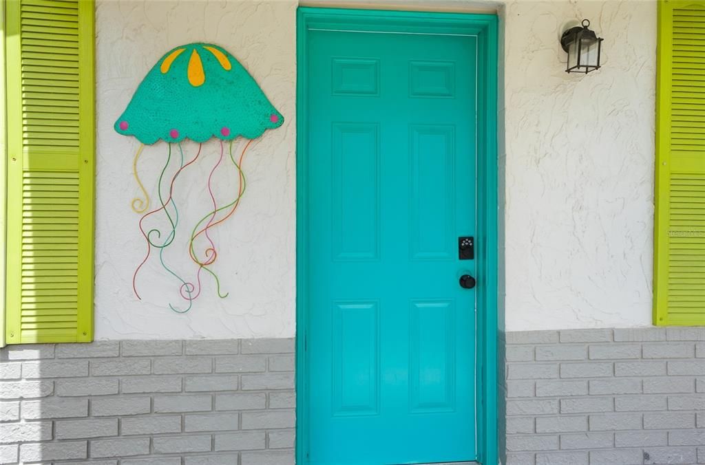For Rent: $2,700 (3 beds, 2 baths, 1199 Square Feet)