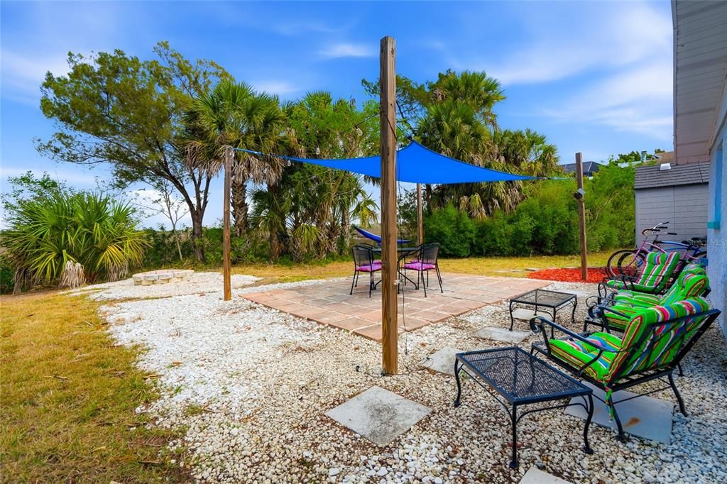 For Rent: $2,700 (3 beds, 2 baths, 1199 Square Feet)