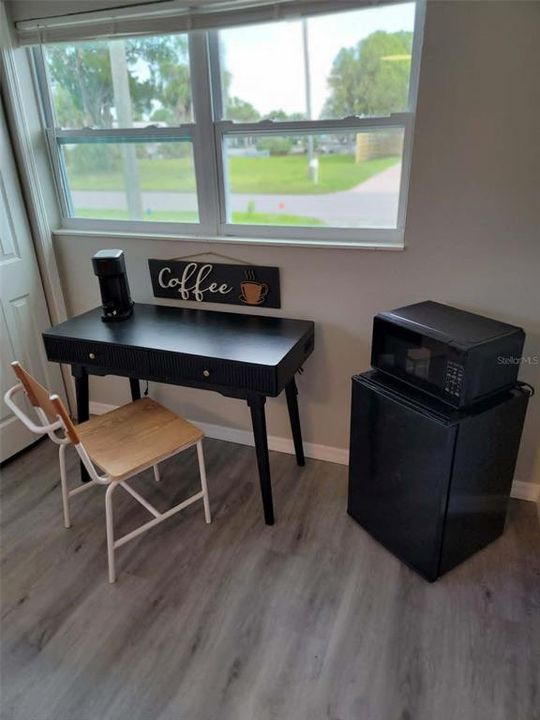 For Rent: $2,700 (3 beds, 2 baths, 1199 Square Feet)