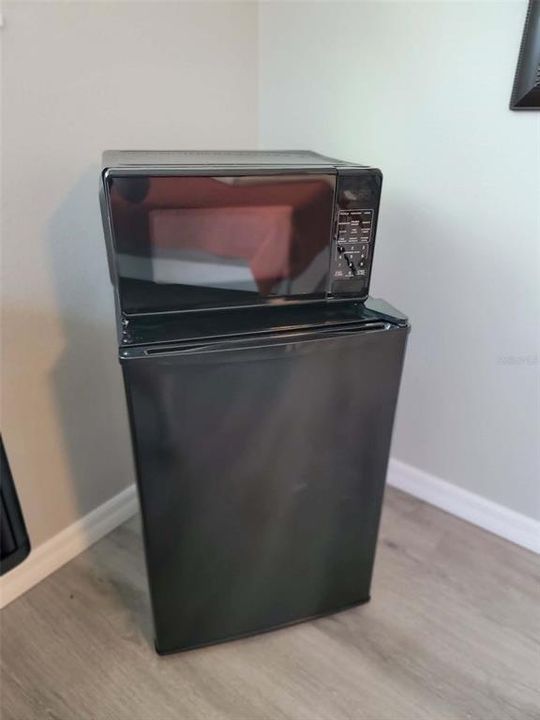For Rent: $2,700 (3 beds, 2 baths, 1199 Square Feet)