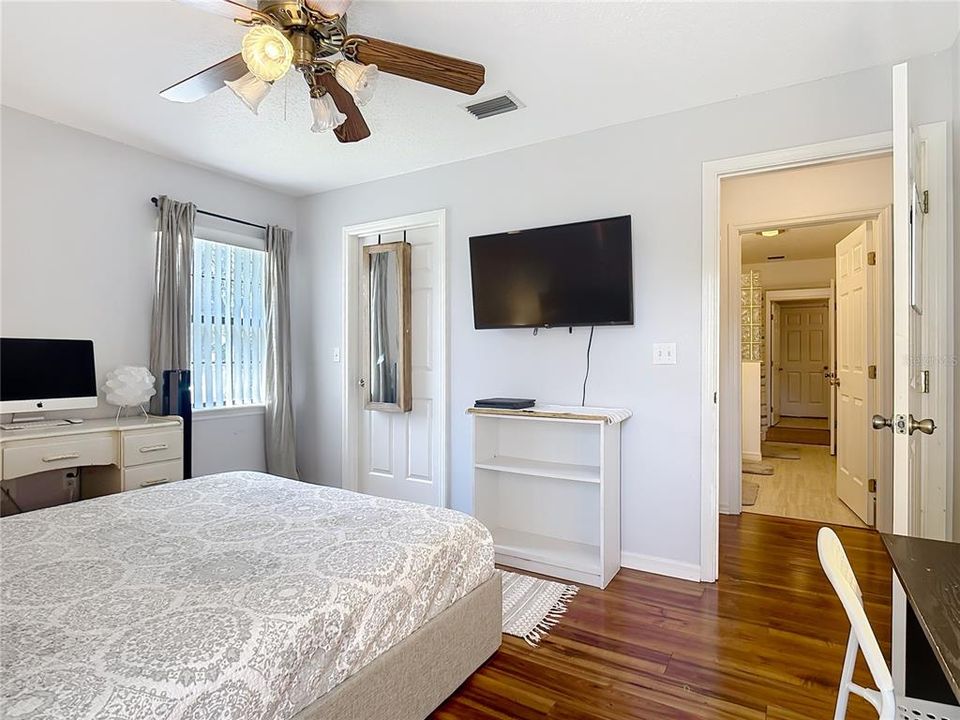 En Venta: $439,900 (3 camas, 2 baños, 2145 Pies cuadrados)